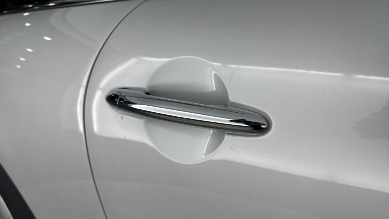 MINI Hatchback 1.5 Cooper 3dr Auto Petrol Hatchback